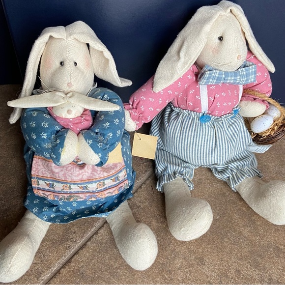 LIKE NEW W/ TAGS RARE VINTAGE - Hand Made Collectable Creation 1987 Rabbits - Picture 4 of 10